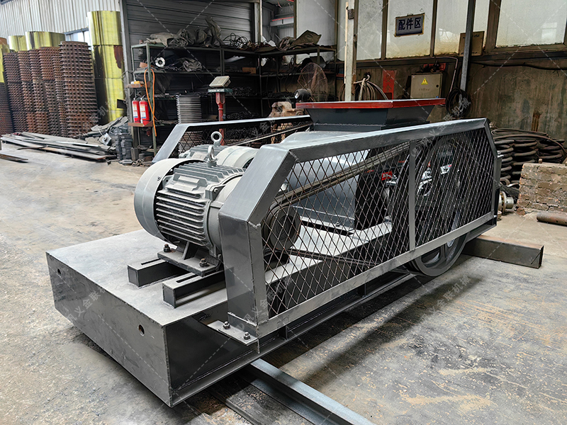 焦炭破碎難題解決方案：金聯(lián)雙齒輥式破碎機的特殊結(jié)構(gòu)設(shè)計