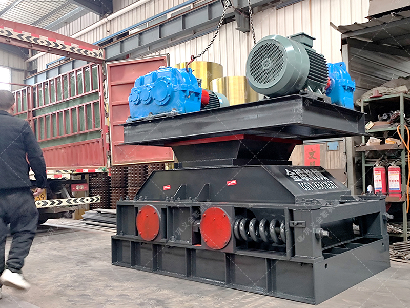 傳統(tǒng)破碎機(jī)處理廢渣總 “水土不服”？為何雙齒輥機(jī)型能輕松勝任？